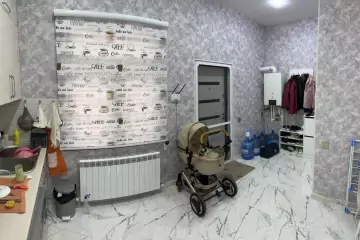 Satılır Həyət Evi Badamdarda