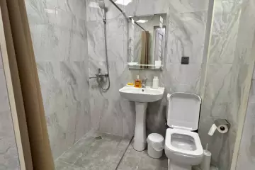 Satılır Köhnə Tikili Bakıxanovda
