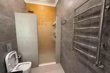 Satılır Yeni Tikili Ağ şəhər Kompleksində