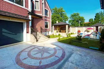 Satılır Villa Qəbələ şəhərində