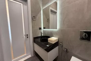 Satılır Yeni Tikili Ağ şəhər Kompleksində