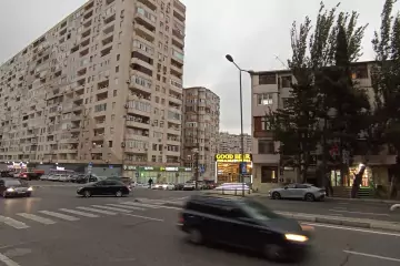 Satılır Köhnə Tikili 4-cü Mikrorayonda