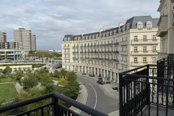 Satılır Yeni Tikili Ağ şəhər Kompleksində