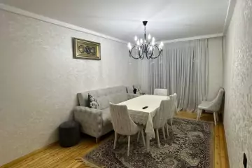Satılır Köhnə Tikili Bakıxanovda 