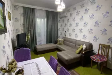 Satılır Köhnə Tikili Bakıxanovda