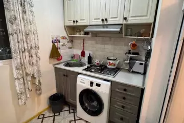 Satılır Köhnə Tikili Yeni Yasamalda