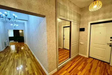 Satılır Yeni Tikili 8-ci Kilometrdə