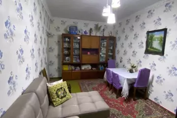 Satılır Köhnə Tikili Bakıxanovda