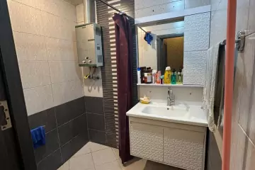 Satılır Köhnə Tikili Bakıxanovda