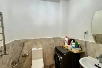 Satılır Yeni Tikili 8-ci Kilometrdə