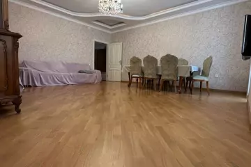 Satılır Yeni Tikili Yasamalda