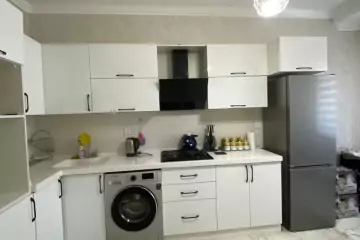 Satılır Yeni Tikili Qurtuluş 93da