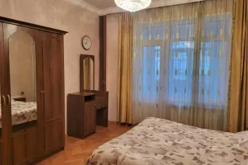 Aylıq Kirayə Köhnə Tikili Ağ şəhər Kompleksində