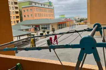Satılır Yeni Tikili Bakı Kinoteatrıda