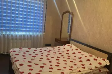 Aylıq Kirayə Köhnə Tikili Dostluq Kinoteatrında