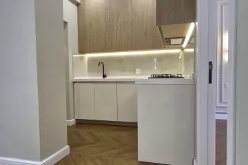 Satılır Yeni Tikili Nəsimi Bazarında