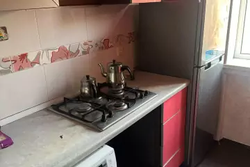 Aylıq Kirayə Köhnə Tikili Dostluq Kinoteatrında