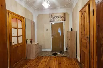 Satılır Yeni Tikili 8-ci Mikrorayonda