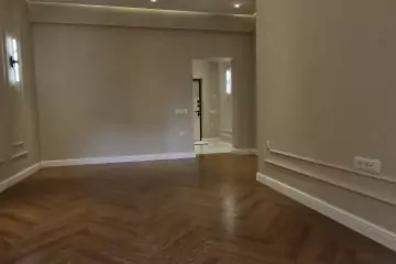 Satılır Yeni Tikili Nəsimi Bazarında