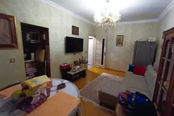 Satılır Köhnə Tikili 4-cü Mikrorayonda