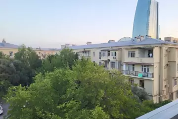 Aylıq Kirayə Köhnə Tikili Ağ şəhər Kompleksində 