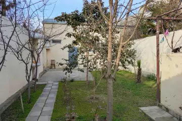 Satılır Həyət Evi Salyan Rayonunda