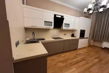 Satılır Yeni Tikili Nəsimi Bazarında