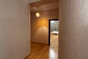 Satılır Yeni Tikili Nəsimi Bazarında