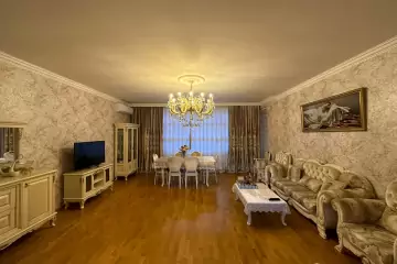 Satılır Yeni Tikili Tbilisi Prospektida