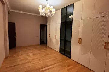 Satılır Yeni Tikili Nəsimi Bazarında