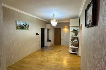 Satılır Yeni Tikili Tbilisi Prospektida
