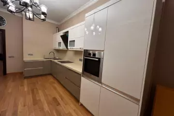 Satılır Yeni Tikili Nəsimi Bazarında