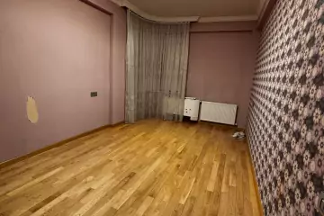 Satılır Yeni Tikili Nəsimi Bazarında