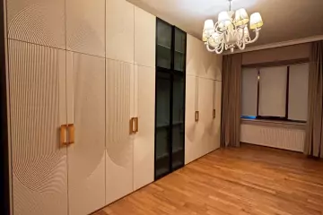 Satılır Yeni Tikili Nəsimi Bazarında