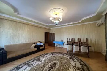 Satılır Yeni Tikili Ceyranbatan Qəs.də