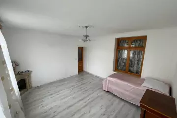 Aylıq Kirayə Köhnə Tikili Montində