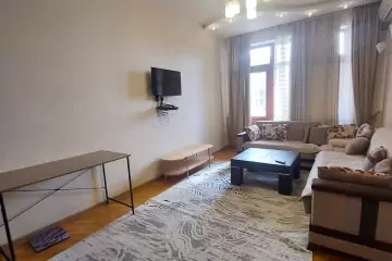 Aylıq Kirayə Yeni Tikili 28 May Metrosu ətrafında