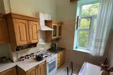 Aylıq Kirayə Köhnə Tikili Montində