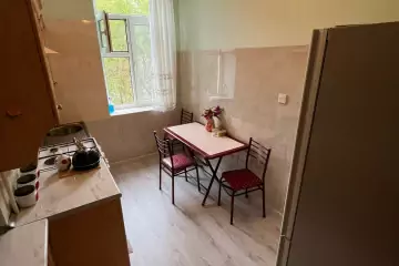 Aylıq Kirayə Köhnə Tikili Montində