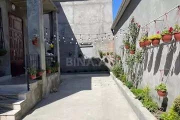 Satılır Həyət Evi Binədə 