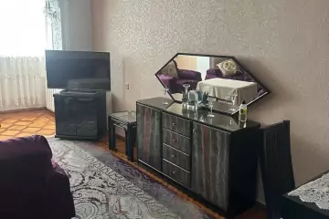 Aylıq Kirayə Yeni Tikili Elmler Akademiyasıda