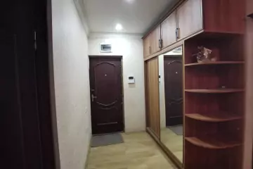 Aylıq Kirayə Köhnə Tikili 8-ci Kilometrdə