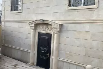 Satılır Həyət Evi Yeni Bakida