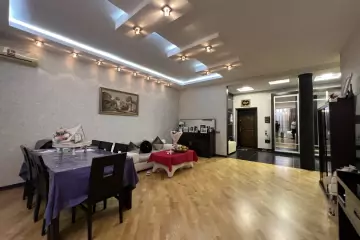 Satılır Yeni Tikili Gənclikdə