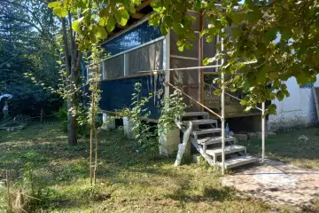 Satılır Bağ Evi Qax Rayonunda