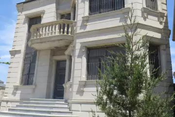 Satılır Həyət Evi Bakıda