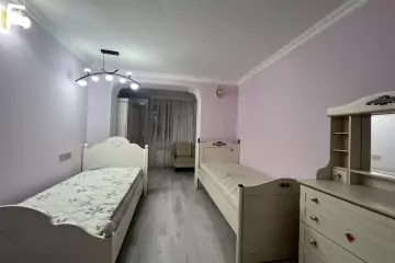 Aylıq Kirayə Köhnə Tikili Ağ şəhər Kompleksində