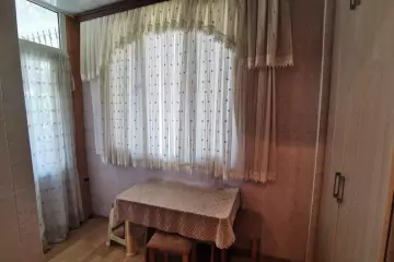 Aylıq Kirayə Köhnə Tikili 8-ci Kilometrdə