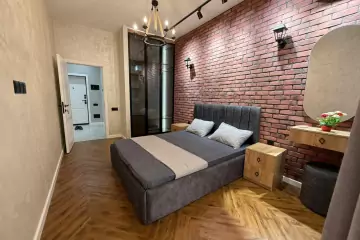 Aylıq Kirayə Yeni Tikili şərq Bazarında