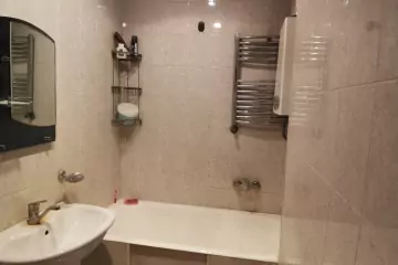 Aylıq Kirayə Köhnə Tikili 8-ci Kilometrdə